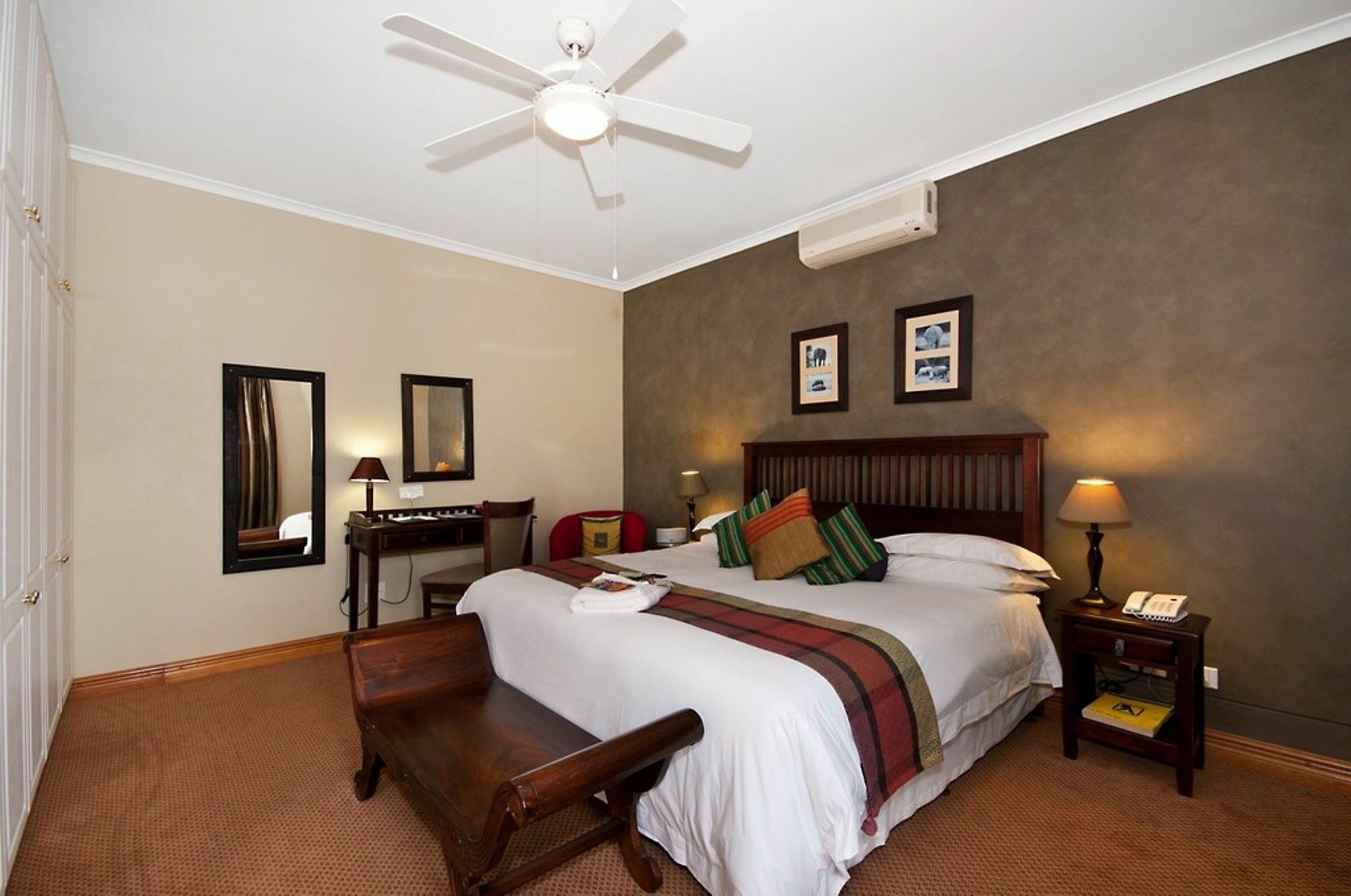 Cape Flame Guest House Port Elizabeth Exteriör bild